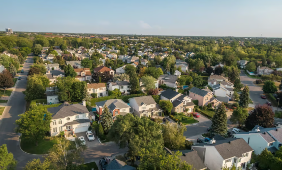 Record $347 billion in stale listings tests US housing reset